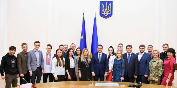 The youth must be involved more actively in the development of hromadas and the whole country, Volodymyr Groysman says