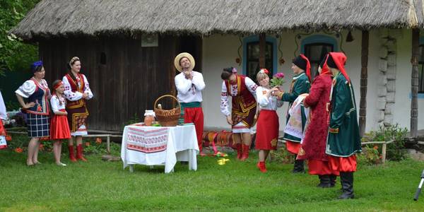Ukrainian traditions cherished in Cherkaska AH of Donetsk Oblast 