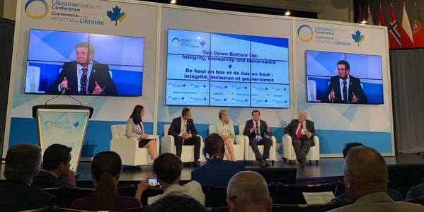Ukrainian decentralisation discussed in Canada