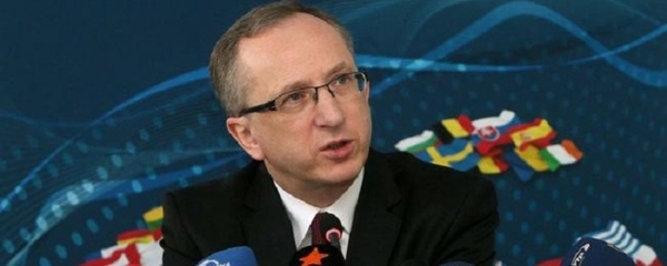 Посол ЄС в Україні закликав Раду прийняти зміни до Конституції в частині децентралізації до кінця січня