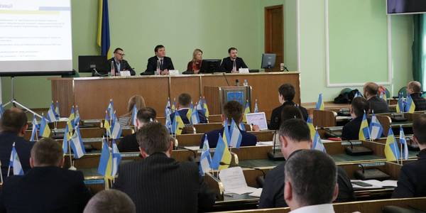 Local self-government concerns everyone: public discussions of Constitutional amendments are underway in Ukraine