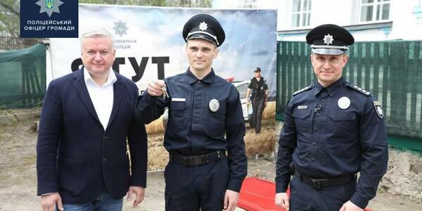 The Medvynska hromada has provided its police officer with a house