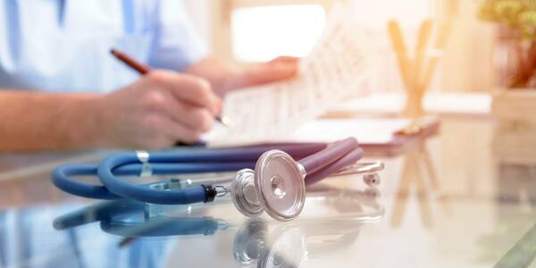 Які зміни несе новий закон щодо удосконалення надання медичної допомоги?
