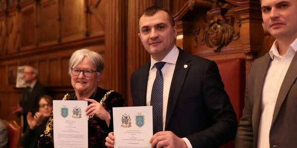 Khmelnytskyi and Sheffield became sister cities