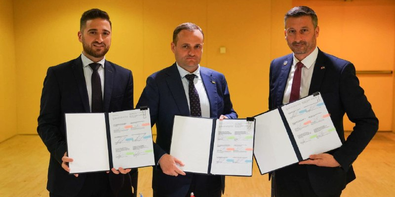 467cfb98708fddc6095ca1d2555033b8