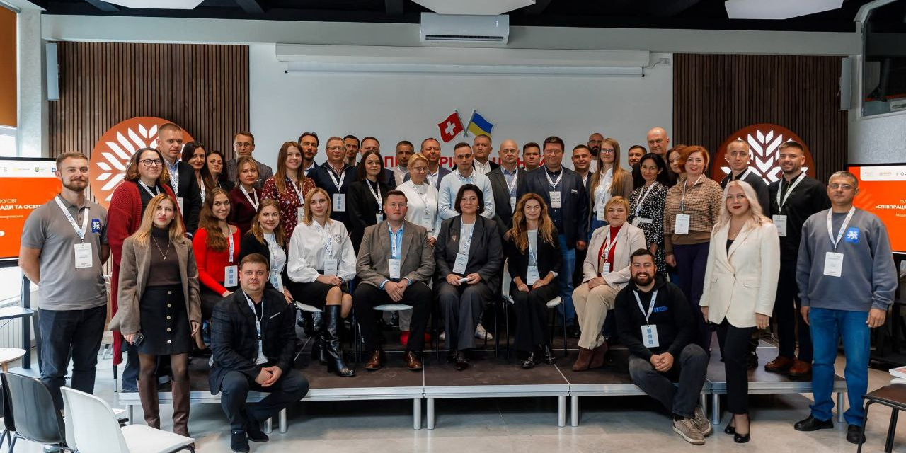 2bc738f2715b438dfb42cd44ee3d7e3c