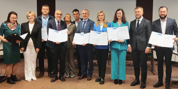 6 українських агенцій регіонального розвитку підписали меморандуми про співпрацю з EURADA