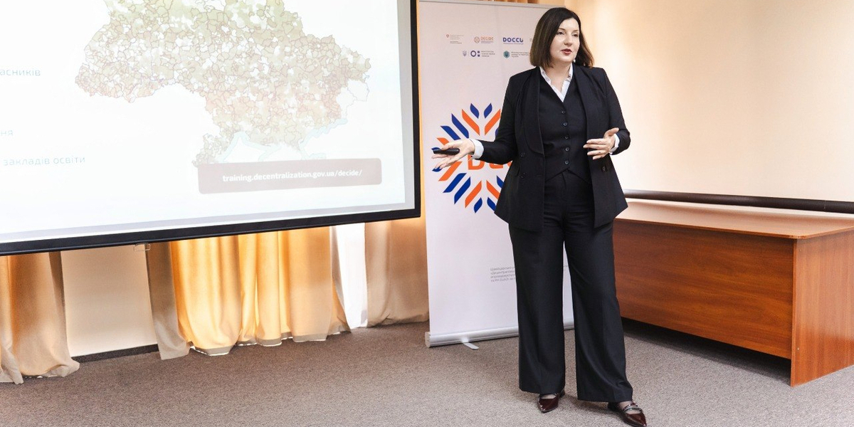 Key aspects of implementing the reform of specialised senior secondary education in communities of Zhytomyr region discussed with heads of the education divisions and departments of the region