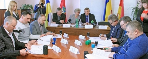 На Харківщині підписано перший в регіоні договір про співробітництво громад