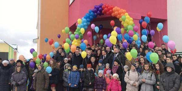 Hennadii Zubko has opened new school in Piskivska AH of Rivne Oblast