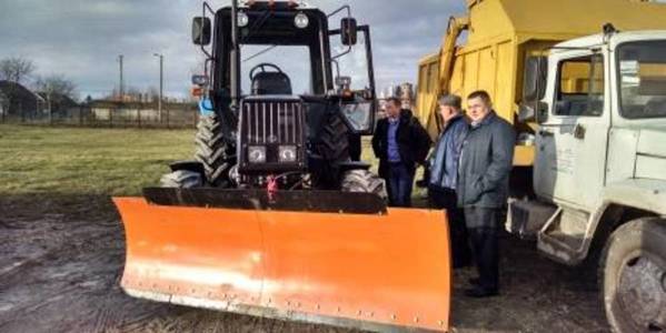 Почаївська ОТГ на Тернопільщині отримала новий трактор МТЗ-92 за 0,6 млн грн