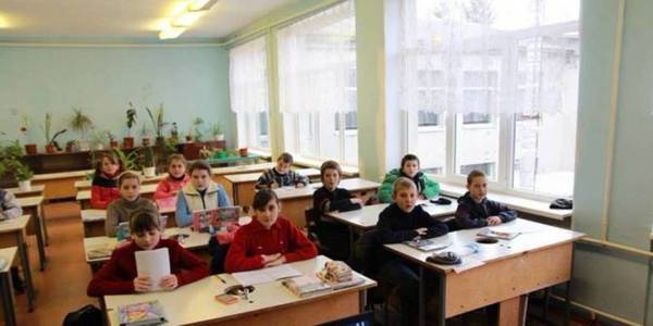 Energy-saving windows being installed in schools of amalgamated hromadas of Odesa Oblast 