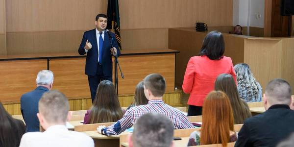 Prime Minister: Decentralisation strengthens responsibility of local authorities and hromada expectations of its leaders