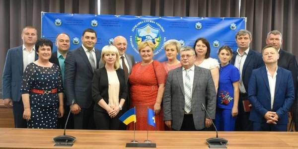 Another 14 AHs of Poltava Oblast received land outside settlements