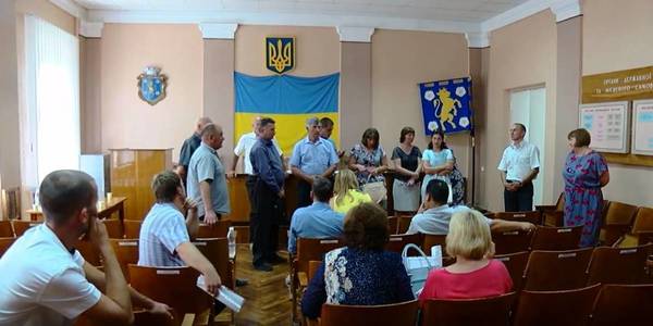 На Кельменеччині громади не поспішають об’єднуватися в одну громаду