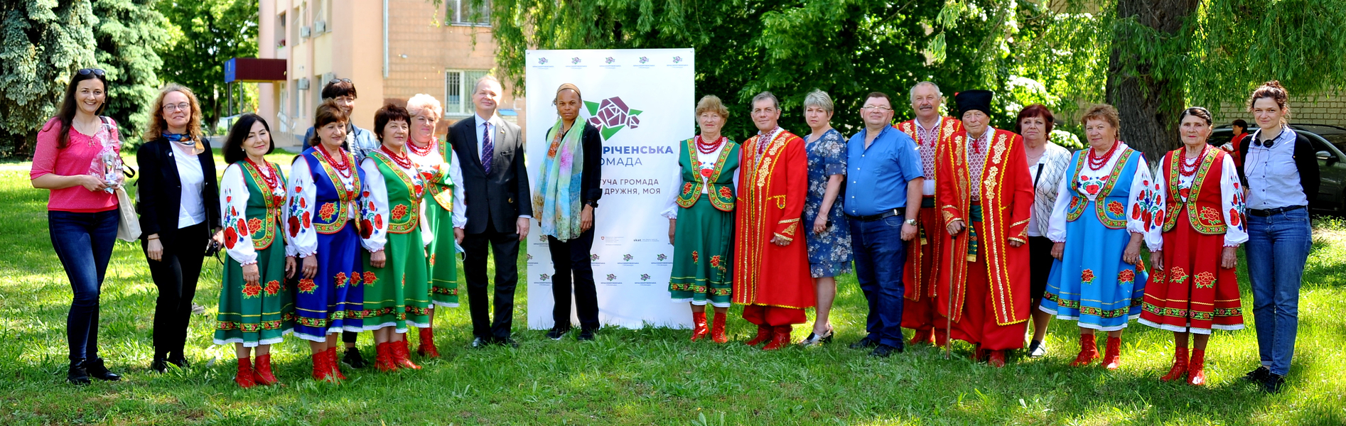 Representatives of Swtzerland have visited a partner hromada in the Luhansk oblast