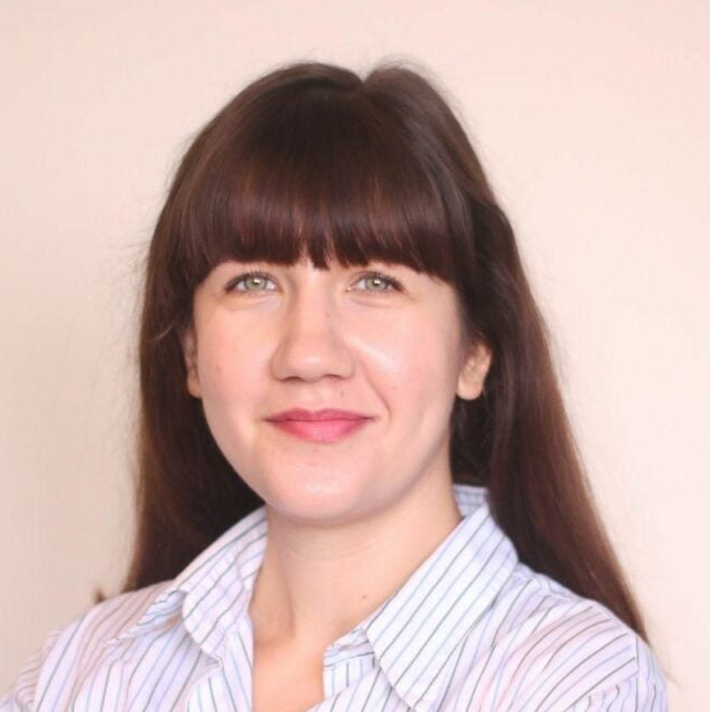 Альона Перебинос