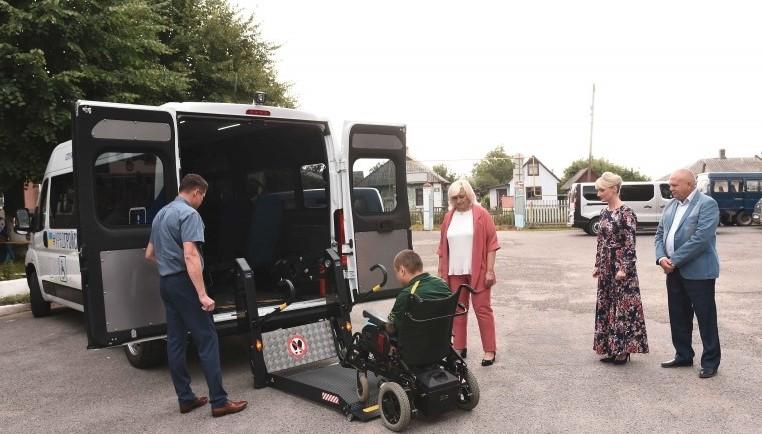 First social taxi for physically challenged citizens launched in Vinnytsia Oblast