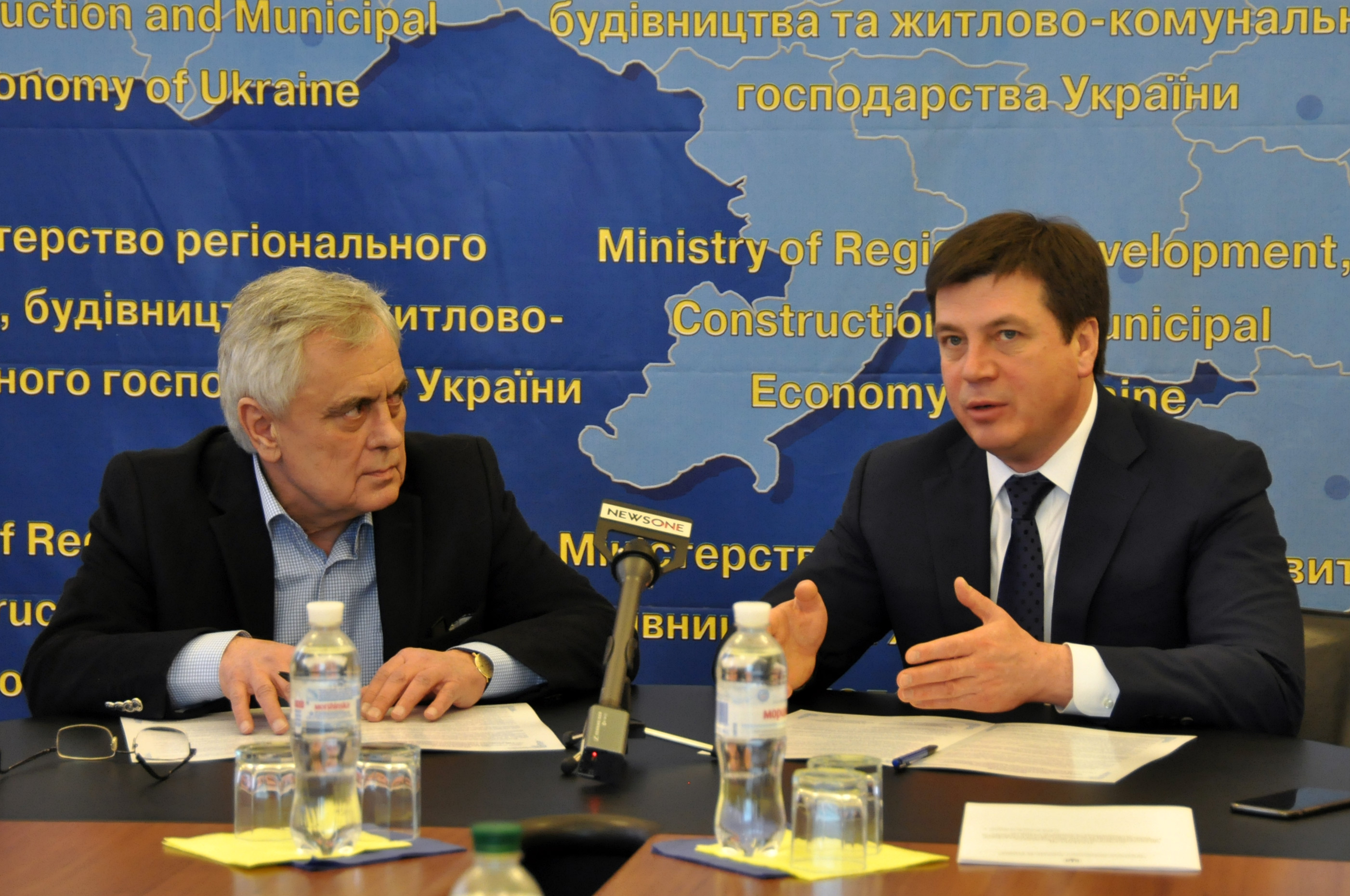 Мінрегіон та АМУ підписали Меморандум про співпрацю заради прискорення децентралізації в Україні