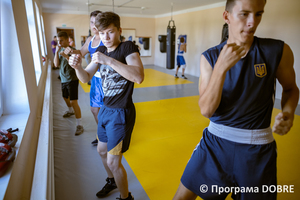 Дитячо-юнацька спортивна школа. Віталій Мансуров, тренер з боксу