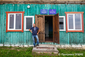 Директор клубу села Пасічне Іван Шарабуряк з родиною, Білоберізька громада