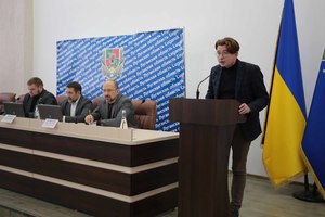 Обговорення майбутніх змін до Конституції в частині децентралізації у Сєвєродонецьку 