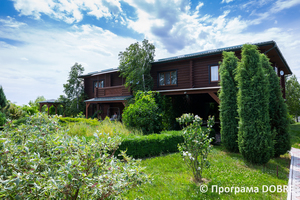 Зелена садиба родини Поповичів, Петриківська громада