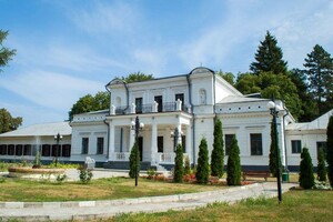 Маєток-палац Голіциних у Тростянці, Тростянецька громада